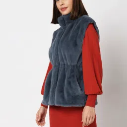 Vero Moda Grey Regular Fit Waistcoat image 4