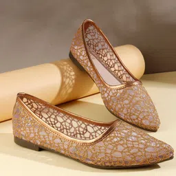 Lavie Women Embellished Party Mojaris Flats-picture-36