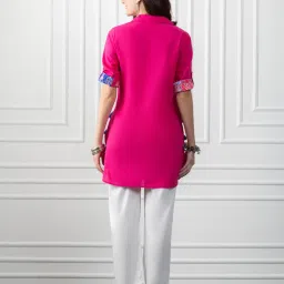 SHAYE Pink Cotton Regular Fit Kurti image 2