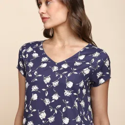 Van Heusen Allover Print And V-Neck Allover Print Night Dress - Lilac Floral image 4