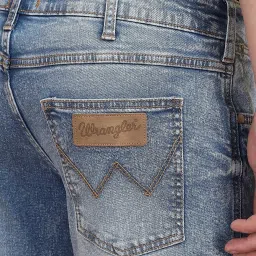 Wrangler Millard Light Blue Straight Fit Lightly Washed Jeans image 4