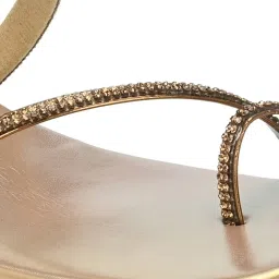 Clog London Women's Golden Toe Ring Sandals image 4