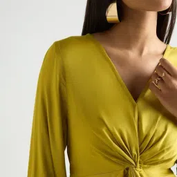 FEMMELLA Green Modal Solid Regular Fit Midi Dress image 5