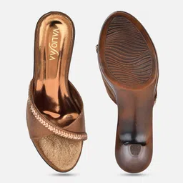 VALIOSAA Embellished Kitten Heels image 2