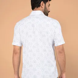 Crimsoune Club Men Classic Fit Floral Printed Pure Cotton Casual Shirt image 5