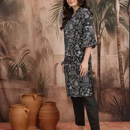Sangria Ethnic Motifs Printed Flared Sleeves Kurta with Trousers image 2