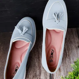 Bxxy Women Solid Round Toe Loafers-picture-32