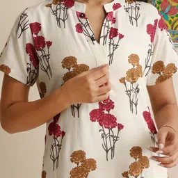 Khushal K Printed V-Neck Short Sleeve Top With Trouser Co-Ords image 5