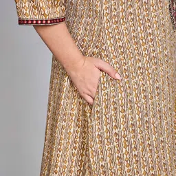 SANAA Printed Maxi Nightdress image 2