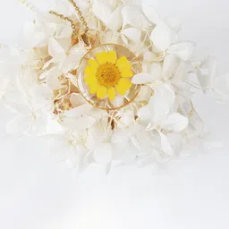 Varico Gold-Plated Stainless Steel Floral Resin Circular Shaped Pendant With Chain-picture-35
