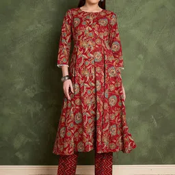 Shae by SASSAFRAS Women Floral Printed Regular Pure Cotton Kurta with Trousers-picture-32