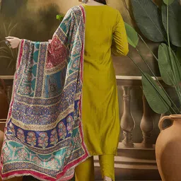 Sangria Embroidered Three Quarter Sleeves Kurta Trouser & Dupatta image 2