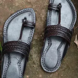 Kalapuri Men's Black Kolhapuri Sandals-picture-20