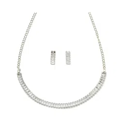 Karatcart Silver Tone Crystal Studded Necklace Set for Women image 4
