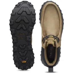 Clarks Men's ATLTKWallBTGTX Olive Chukka Boots image 4