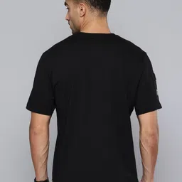 Levis Pure Cotton Solid T-shirt image 3