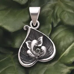 Taraash 92.5 Sterling Silver Ganesha Leaf Unisex Pendant-image-10