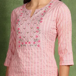 Moda Rapido Yoke Design Notch-Neck Cotton Thread Work Straight Kurta image 2