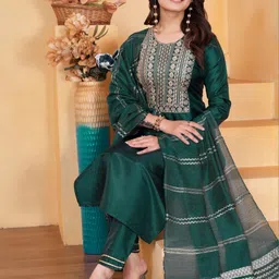 AVNISA ENTERPRISE Women Ethnic Motifs Embroidered Kurta with Trousers & Dupatta image 4