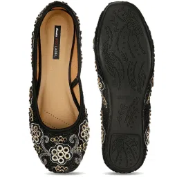 Bata Women's QUINN E 23 Black Flat Ballets image 3