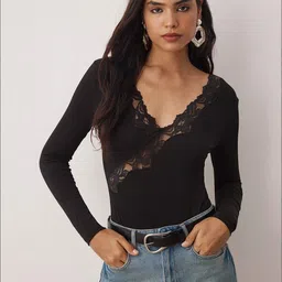 Trendyol Women Solid V-Neck Bodysuit-picture-38