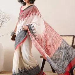 Vaamsi White Printed Saree With Unstitched Blouse image 3