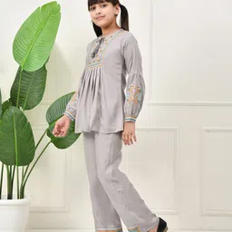 Bella Moda Cotton Woven Full Puffed Sleeves Floral Embroidered Top & Pant Set - Grey image 4