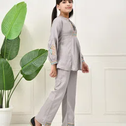 Bella Moda Cotton Woven Full Puffed Sleeves Floral Embroidered Top & Pant Set - Grey image 5