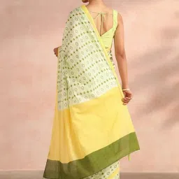 Taneira Green Cotton Printed Saree With Unstitched Blouse image 3