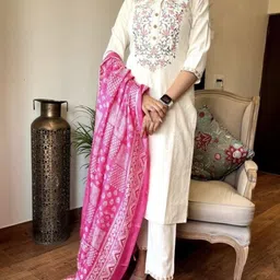 MILAAV Women Floral Embroidered Regular Thread Work Kurta with Trousers & With Dupatta image 3