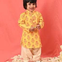 Vastramay Full Sleeves Jaipuri Flower Motif Printed Kurta With Patiala - Mustard Yellow & Cream-picture-18