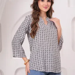 OH MI DIOS Women Geometric Printed Mandarin Collar Top image 4