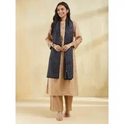 Fabindia Charcoal Silk Hand Woven Stole image 3