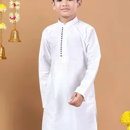 Pehanaava Boys Yoke Design Thread Work Kurta-picture-47