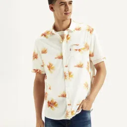 Levi's White Cotton Slim Fit Printed Shirt-image-41