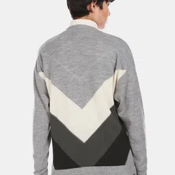 U.S. Polo Assn. Women Grey & Off-White Colourblocked Acrylic Pullover Sweater image 4