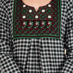 MAYA PRINT Checked Maxi Nightdress image 3