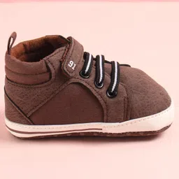 Babyoye Velcro Closure Solid Colour Booties - Brown image 4