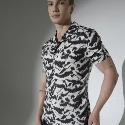 Hubberholme Multicolored Boxy Fit Printed Shirt image 3