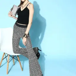 Melon by PlusS Black V Neck Top image 4