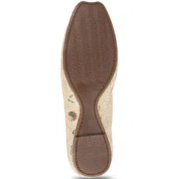 Fausto Women's Cream Ethnic Juttis image 4