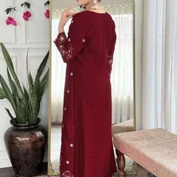 SZN Women Floral Embroidered Regular Thread Work Kurta Trousers & Dupatta image 2