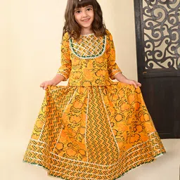 Superminis Three Fourth Sleeves Gota Lace Detailed Floral Printed Ethnic Lehenga Choli Set - Yellow-picture-31