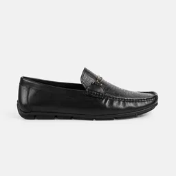 Mochi Men Textured Leather Loafers image 4