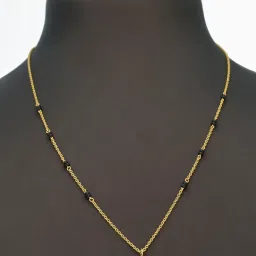 Malabar Gold and Diamonds 22k (916) BIS Hallmark Yellow Gold Short Mangalsutra image 3
