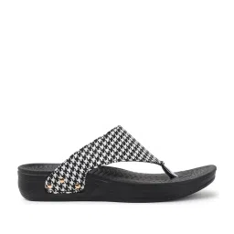 Carlton London Women's Black Flip Flops image 3