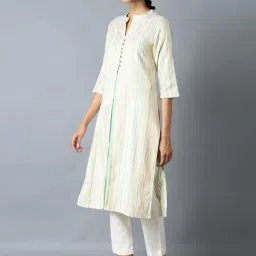 W Off-White Woven Pattern Straight Kurta image 3