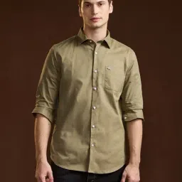 The Bear House Olive Cotton Tailored Fit Solid Formal Shirt-image-0