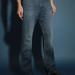 Lee Men Mid-Rise Bootcut Light Fade Stretchable Jeans image 5