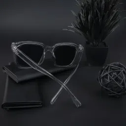 Voyage Black Wayfarer Polarised and UV Protected Lens Unisex Sunglasses image 3